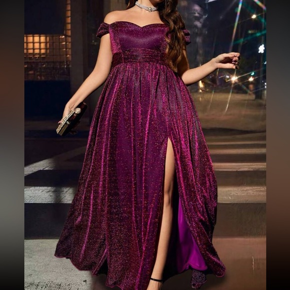 Dresses & Skirts - Luxe purple off shoulder glitter party formal evening gown dress